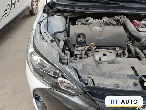 2022 Toyota Yaris L 23