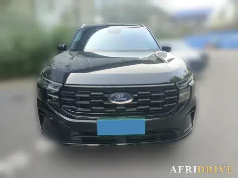 2023 Ford Edge 2