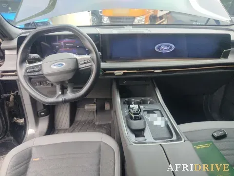 2023 Ford Edge 10