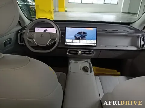 2025 Leapmotor B10 9