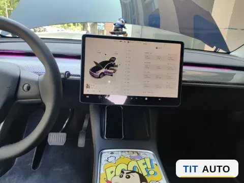 2022 Tesla Model Y 12