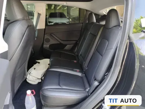 2022 Tesla Model Y 16