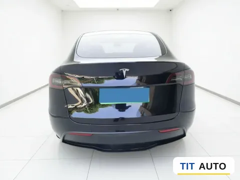 2022 Tesla Model Y 5