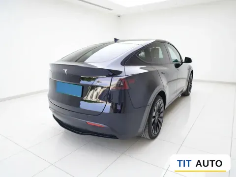 2022 Tesla Model Y 6