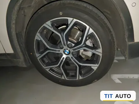 2020 BMW X1 8