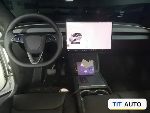 2026 Tesla Model Y 11