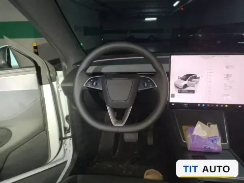 2026 Tesla Model Y 14