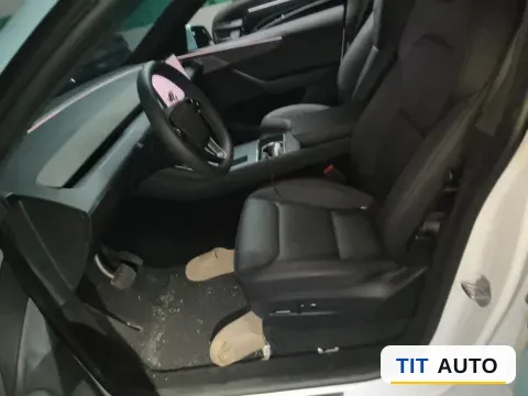 2026 Tesla Model Y 18