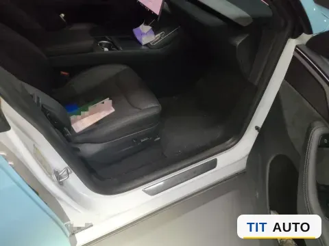 2026 Tesla Model Y 26