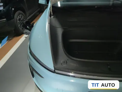 2026 Tesla Model Y 27