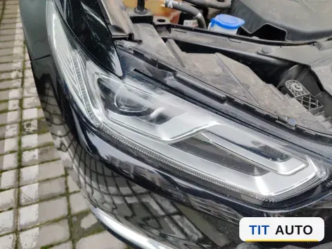 2018 Ford Taurus 7