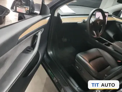2021 Tesla Model Y 11