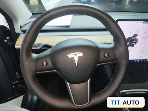 2021 Tesla Model Y 14