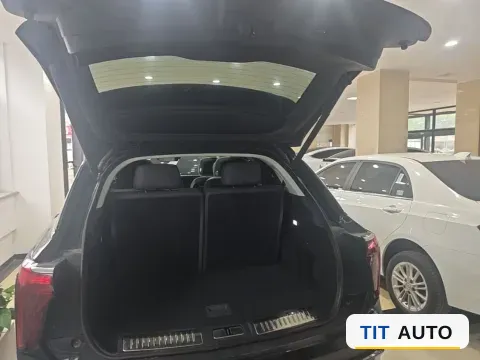 2022 HongQi E-HS9 18