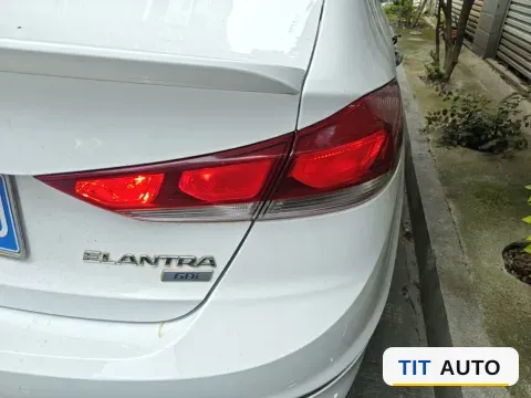 2016 Hyundai Elantra 7