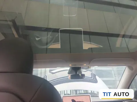 2022 Tesla Model Y 17