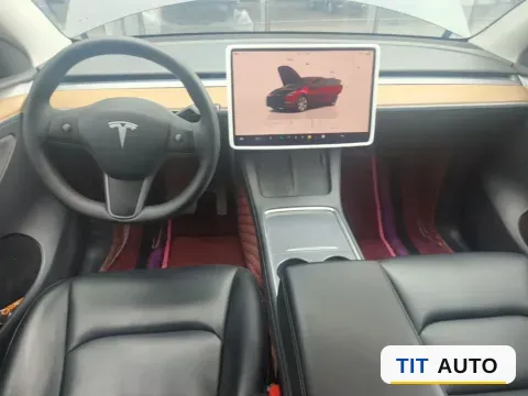 2022 Tesla Model Y 9