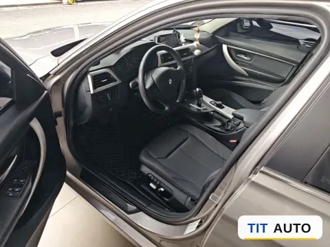 2016 BMW 3 Series 15