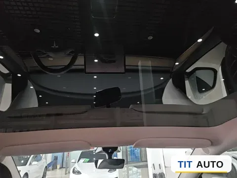 2022 Tesla Model Y 17