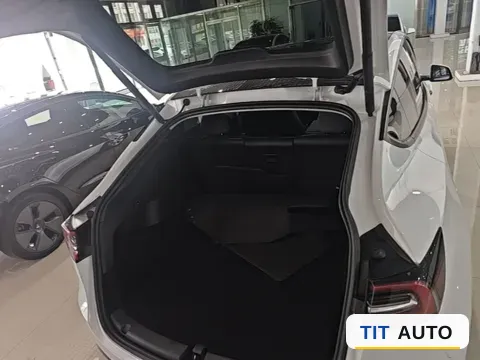 2022 Tesla Model Y 18
