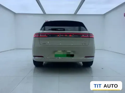 2025 AITO AITO M5 5