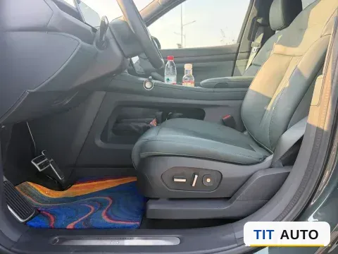 2024 Porsche Macan All-Electric 4