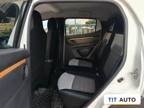 2021 DongFeng eπ Nami EX1 5