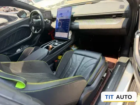 2023 Neta GT 7