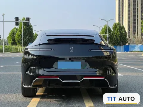 2024 Avatr 12 8