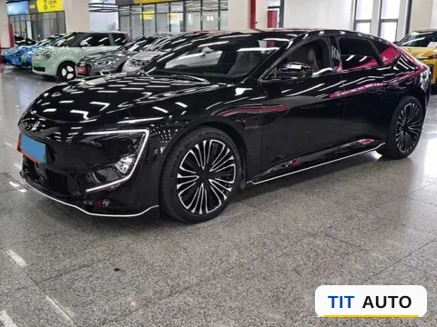 2025 Avatr 12