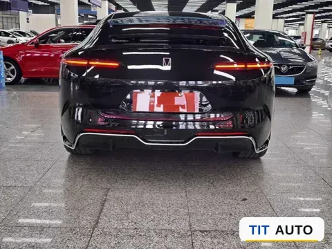 2025 Avatr 12 8