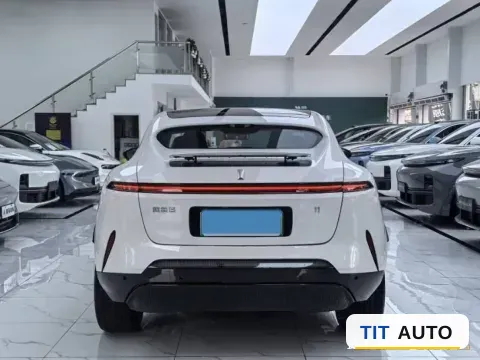 2025 Avatr 11 9