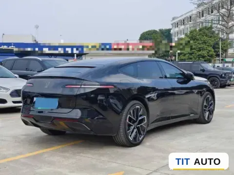 2025 Avatr 12 2