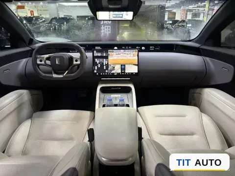 2024 Avatr 12 4