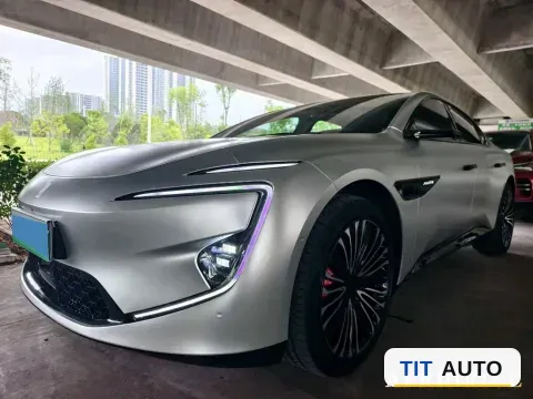 2025 Avatr 12