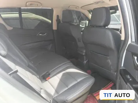 2018 Isuzu Mu-X 8