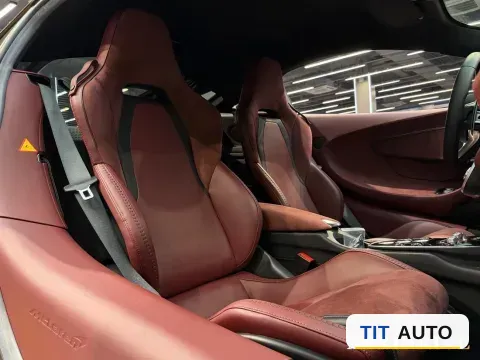 2023 McLaren GT 8