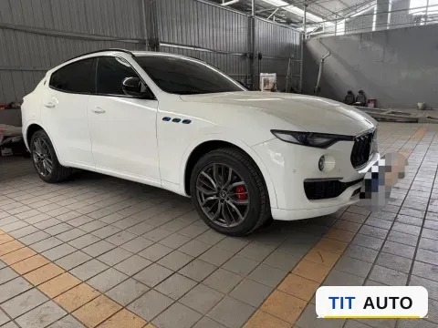 2022 Maserati Levante 2