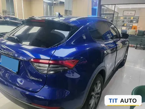 2021 Maserati Levante 5