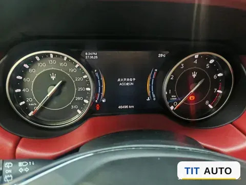 2021 Maserati Levante 6
