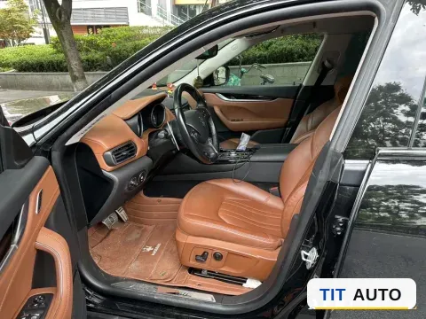 2019 Maserati Levante 5