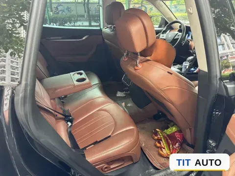 2019 Maserati Levante 8