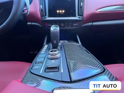 2021 Maserati Levante 5
