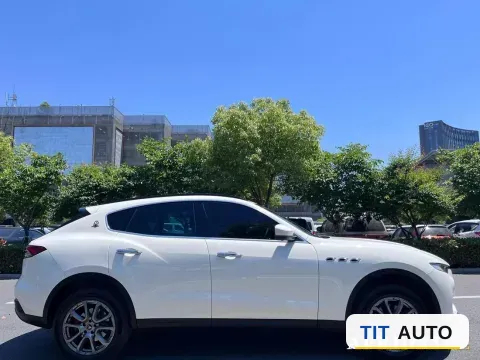 2021 Maserati Levante 7
