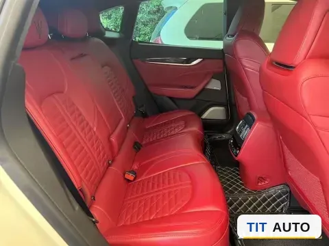 2019 Maserati Levante 5
