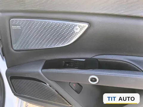2022 Maserati Levante 3