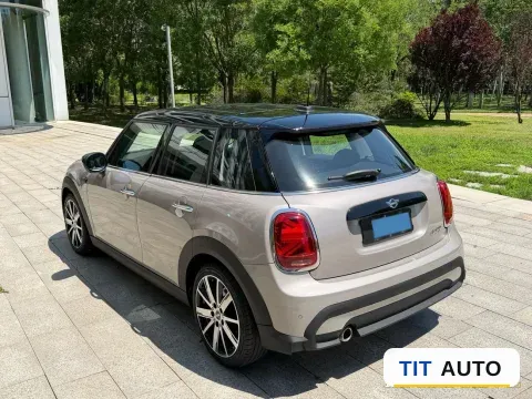 2023 MINI MINI 5