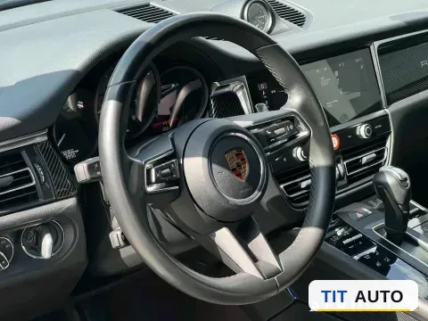 2022 Porsche Macan 6