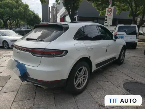 2020 Porsche Macan 2