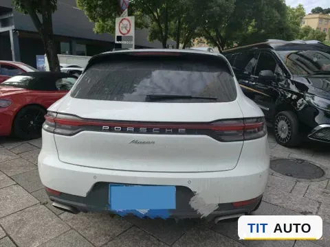 2020 Porsche Macan 3